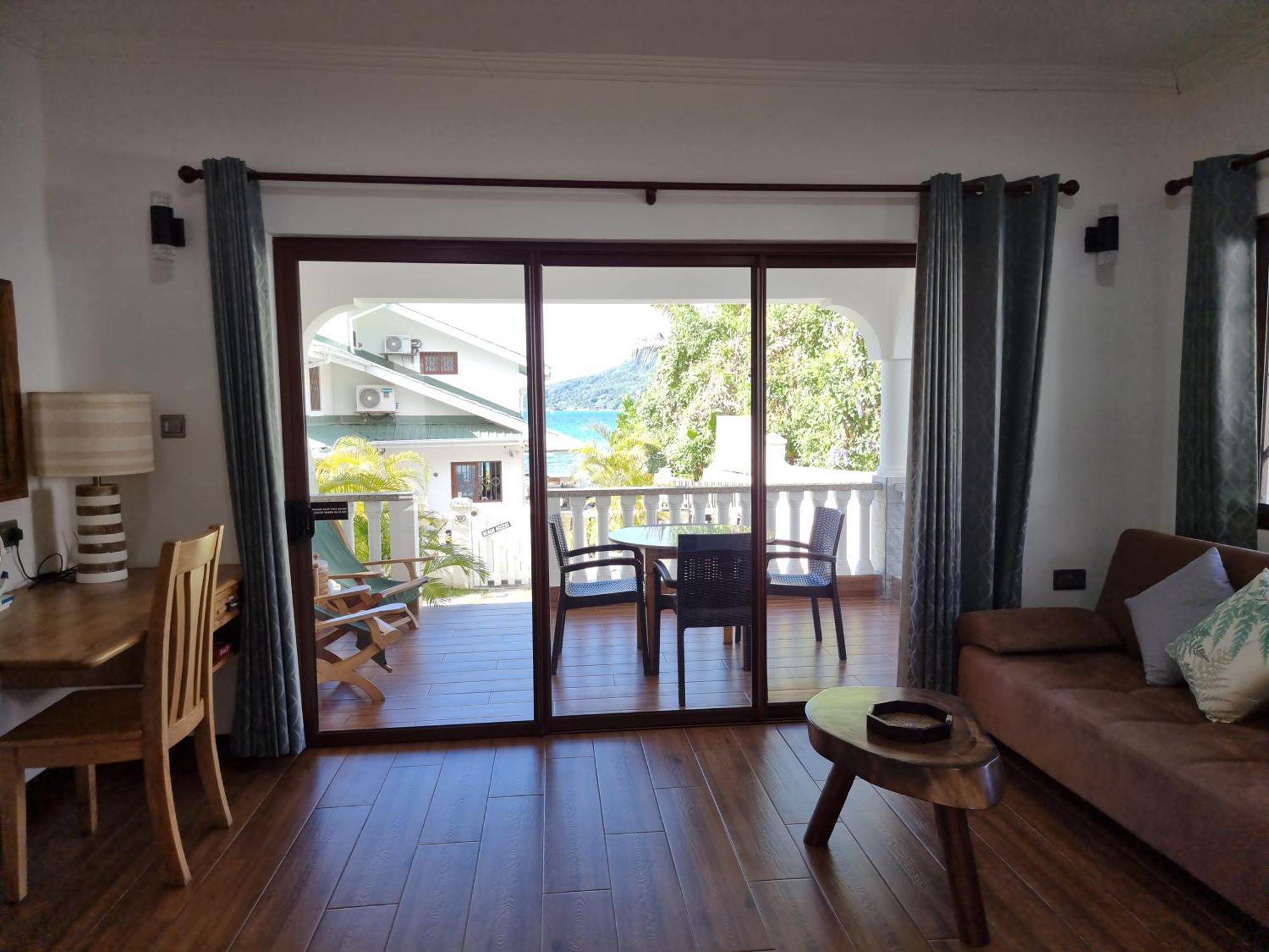 Drake Seaside Studio Apartments 贝尔欧布莱 客房 照片