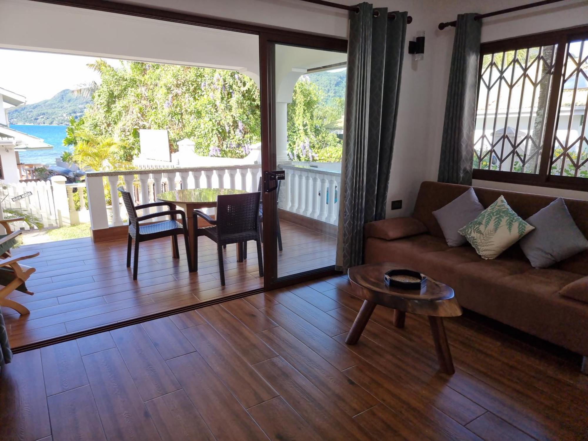 Drake Seaside Studio Apartments 贝尔欧布莱 客房 照片